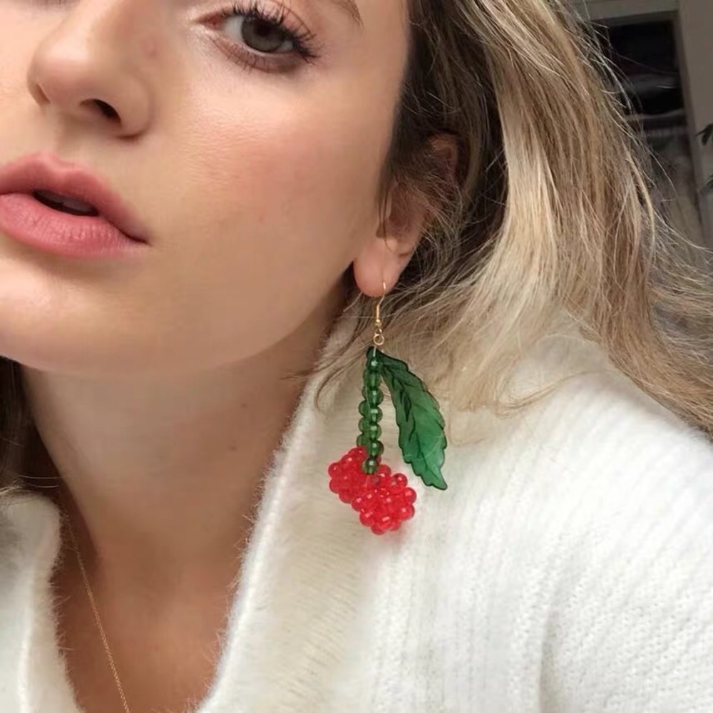 Beaded cherry drop earring - Picture 5 of 5
